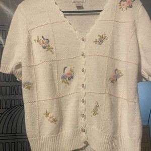 Sweet Little 80's Grannycore Short Sleeved White Floral Pastel Sweater